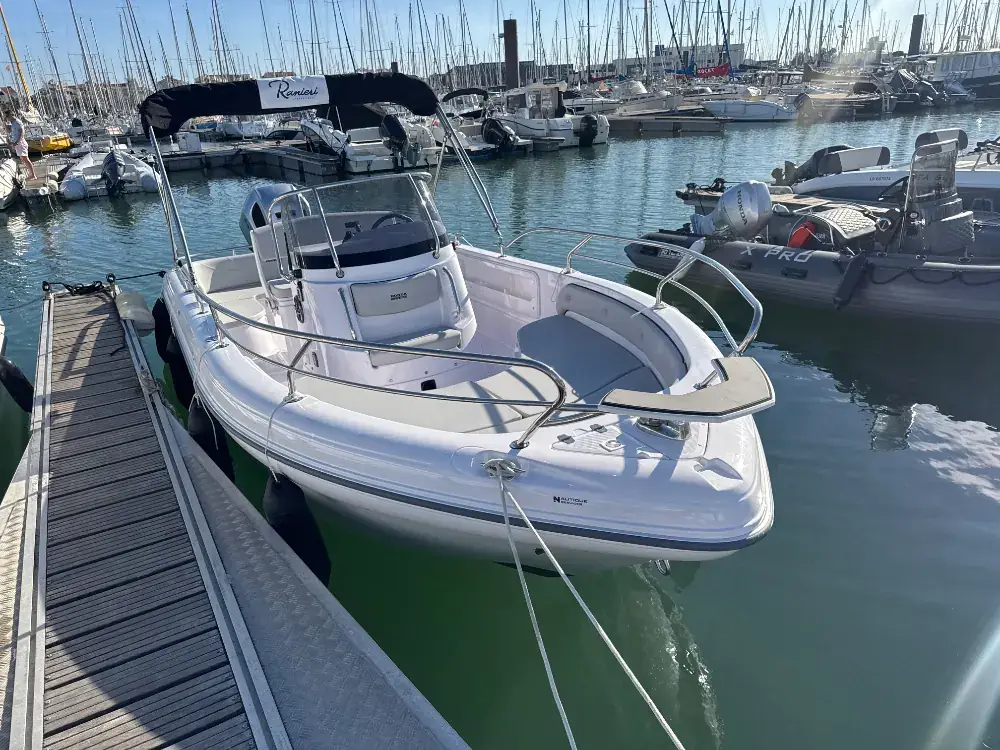 Le Ranieri 4XC 22 en navigation