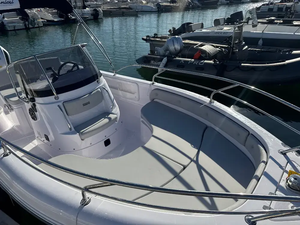 Le grand solarium avant du 4XC 22